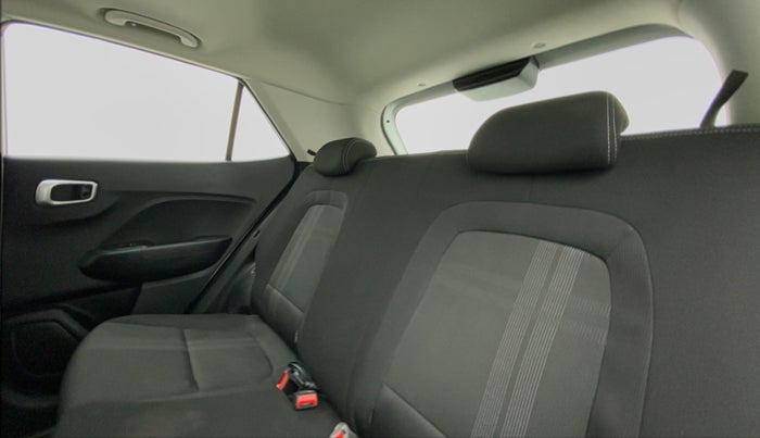 2019 Hyundai VENUE 1.0 TURBO GDI SX+ AT, Petrol, Automatic, 26,338 km, Right Side Rear Door Cabin