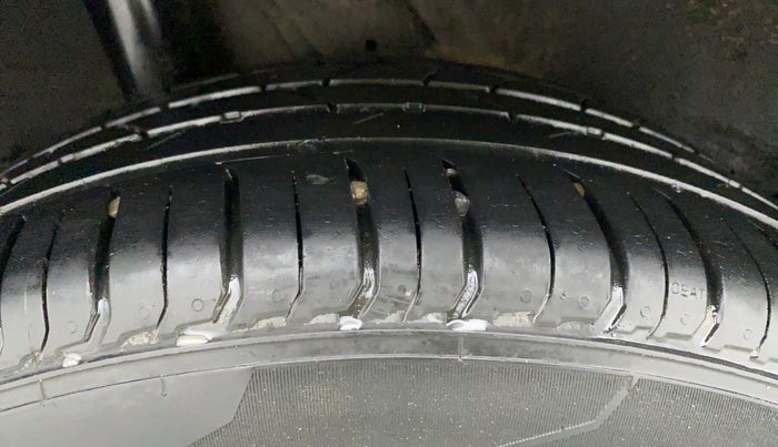 2019 Hyundai VENUE 1.0 TURBO GDI SX+ AT, Petrol, Automatic, 26,338 km, Right Rear Tyre Tread