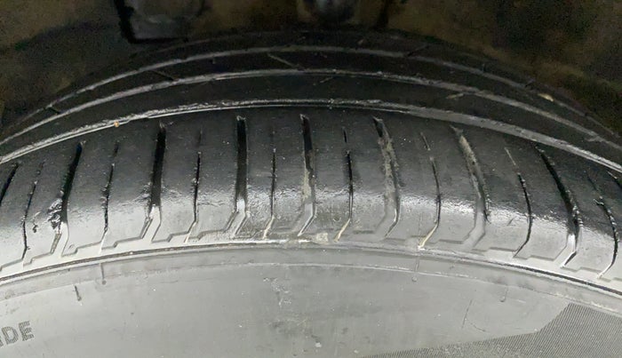 2019 Hyundai VENUE 1.0 TURBO GDI SX+ AT, Petrol, Automatic, 26,338 km, Left Front Tyre Tread