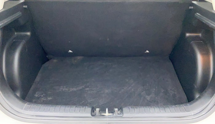 2019 Hyundai VENUE 1.0 TURBO GDI SX+ AT, Petrol, Automatic, 26,338 km, Boot Inside