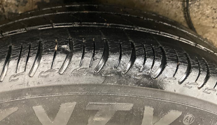 2017 Maruti Celerio ZXI AMT (O), Petrol, Automatic, 1,20,139 km, Right Rear Tyre Tread