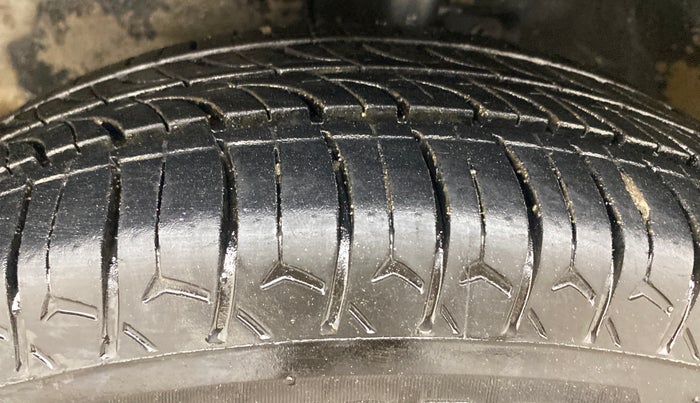 2017 Maruti Celerio ZXI AMT (O), Petrol, Automatic, 1,20,139 km, Left Front Tyre Tread