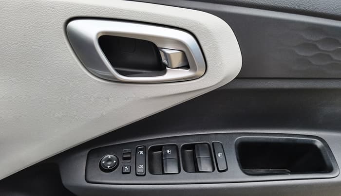 2024 Hyundai GRAND I10 NIOS SPORTZ AMT 1.2 KAPPA VTVT, Petrol, Automatic, 6,303 km, Driver Side Door Panels Control