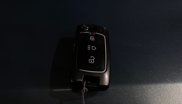 2024 Tata PUNCH ADVENTURE MT CNG , CNG, Manual, 27,230 km, Key Close Up
