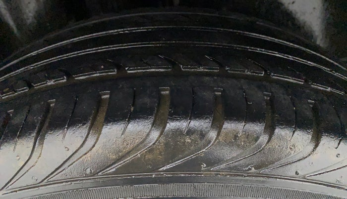 2013 Volkswagen Polo HIGHLINE1.2L PETROL, Petrol, Manual, 65,226 km, Right Front Tyre Tread