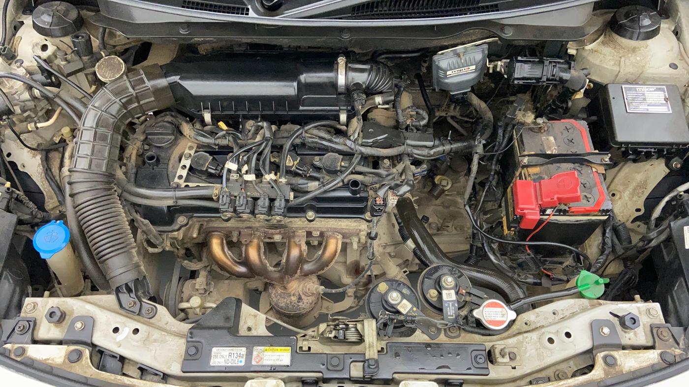 2017 Maruti Dzire VXI, CNG, Manual, 94,235 km, Open Bonet