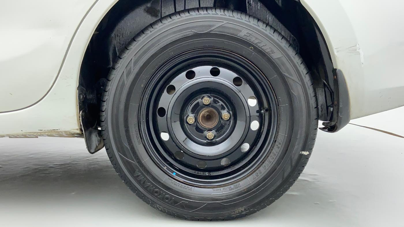 2017 Maruti Dzire VXI, CNG, Manual, 94,235 km, Left Rear Wheel