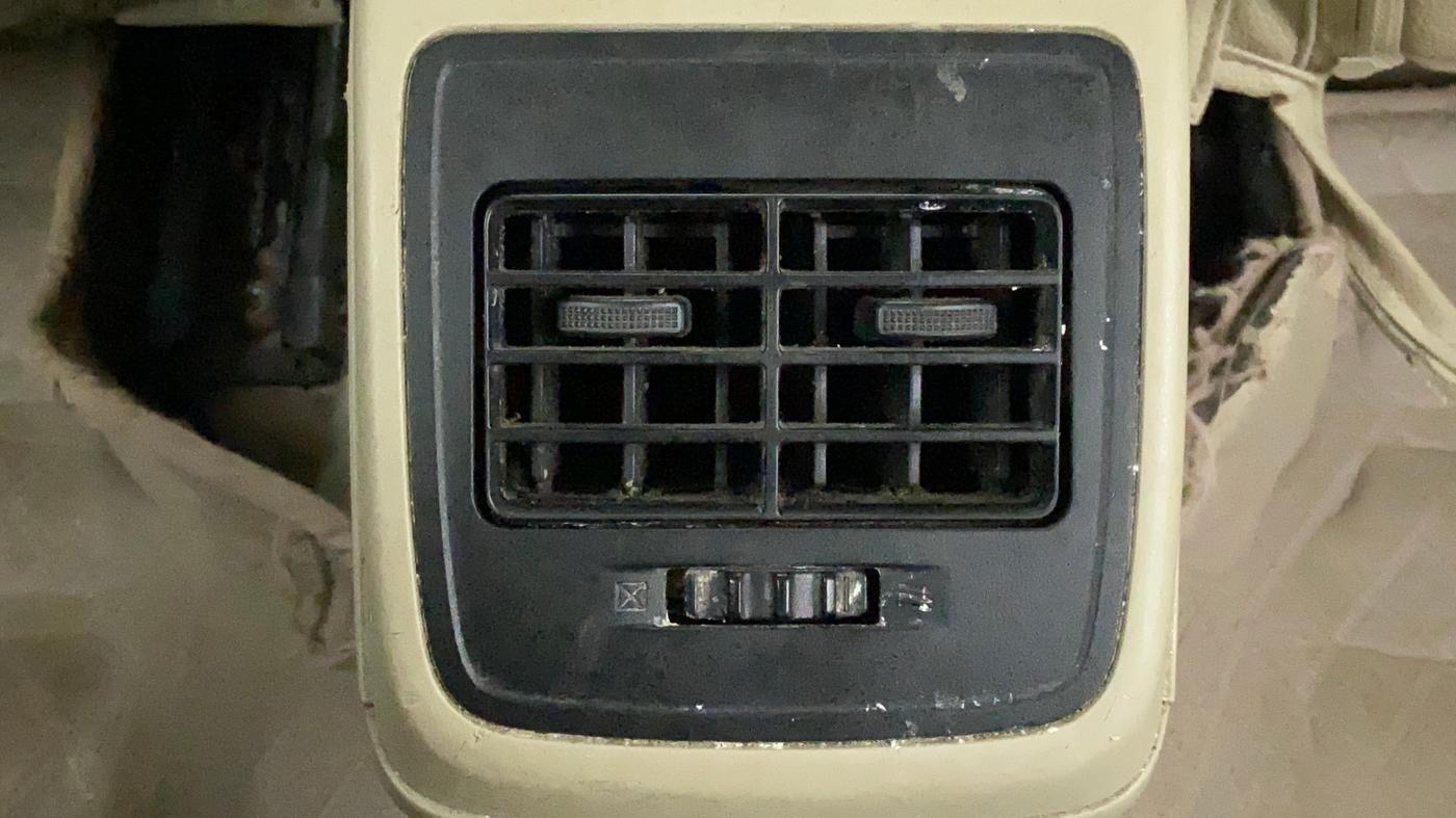 2017 Maruti Dzire VXI, CNG, Manual, 94,235 km, Rear AC Vents