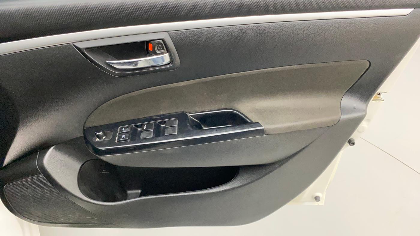 2013 Maruti Swift VDI, Diesel, Manual, 88,748 km, Driver Side Door Panels Control