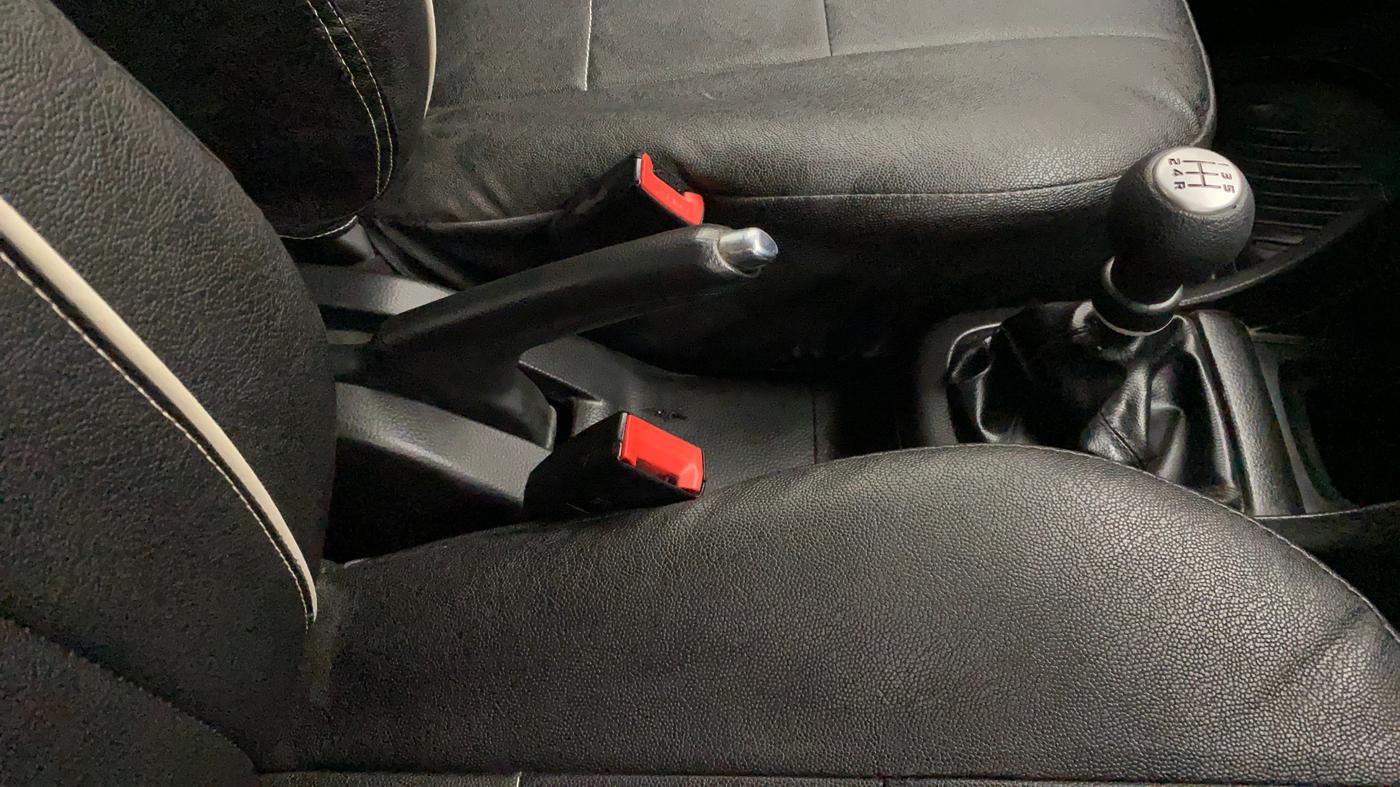 2013 Maruti Swift VDI, Diesel, Manual, 88,748 km, Gear Lever