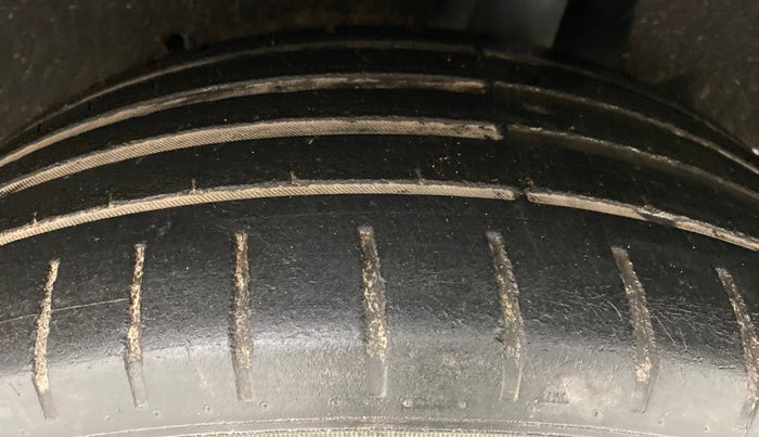 2019 Toyota Glanza V, Petrol, Manual, 72,277 km, Left Rear Tyre Tread