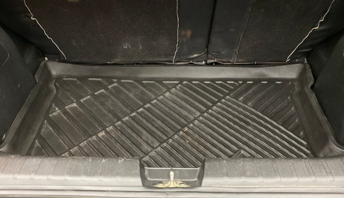 2019 Toyota Glanza V, Petrol, Manual, 72,277 km, Boot Inside