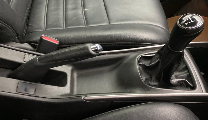 2019 Toyota Glanza V, Petrol, Manual, 72,277 km, Gear Lever