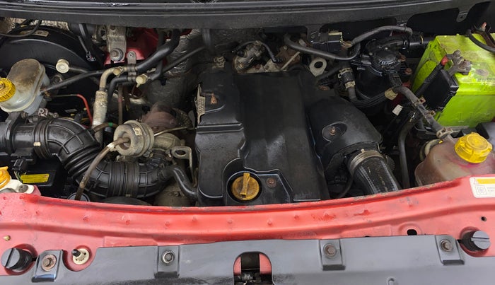 2017 Mahindra TUV300 T10, Diesel, Manual, 60,295 km, Engine View