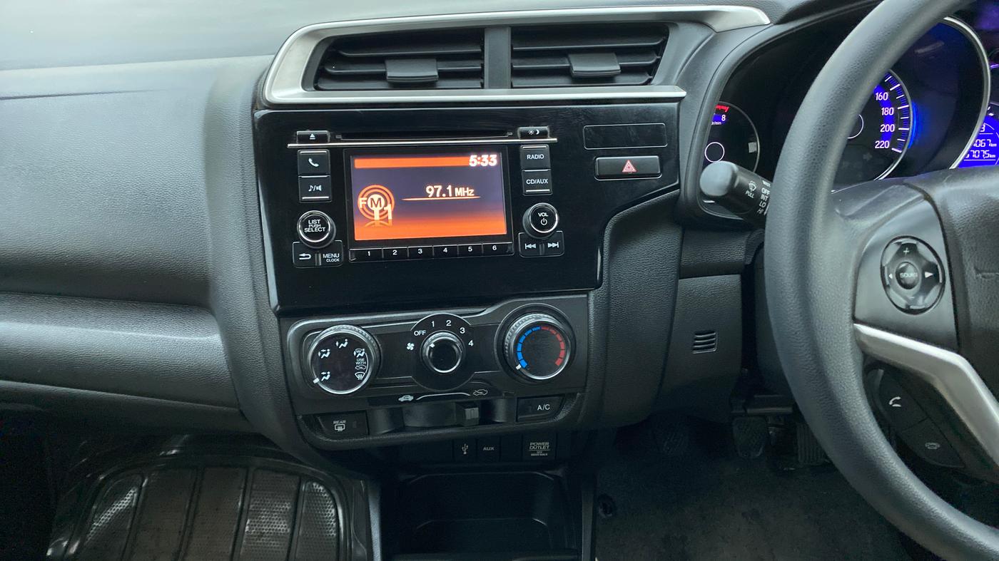 2017 Honda Jazz 1.2 SV MT, Petrol, Manual, 57,183 km, Air Conditioner