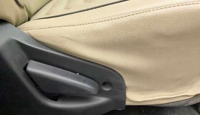 2018 Datsun Go Plus T (O), Petrol, Manual, 25,045 km, Driver Side Adjustment Panel