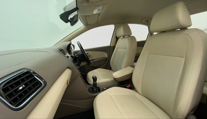2016 Skoda Rapid ELEGANCE 1.6 MPFI MT, Petrol, Manual, 76,171 km, Right Side Front Door Cabin