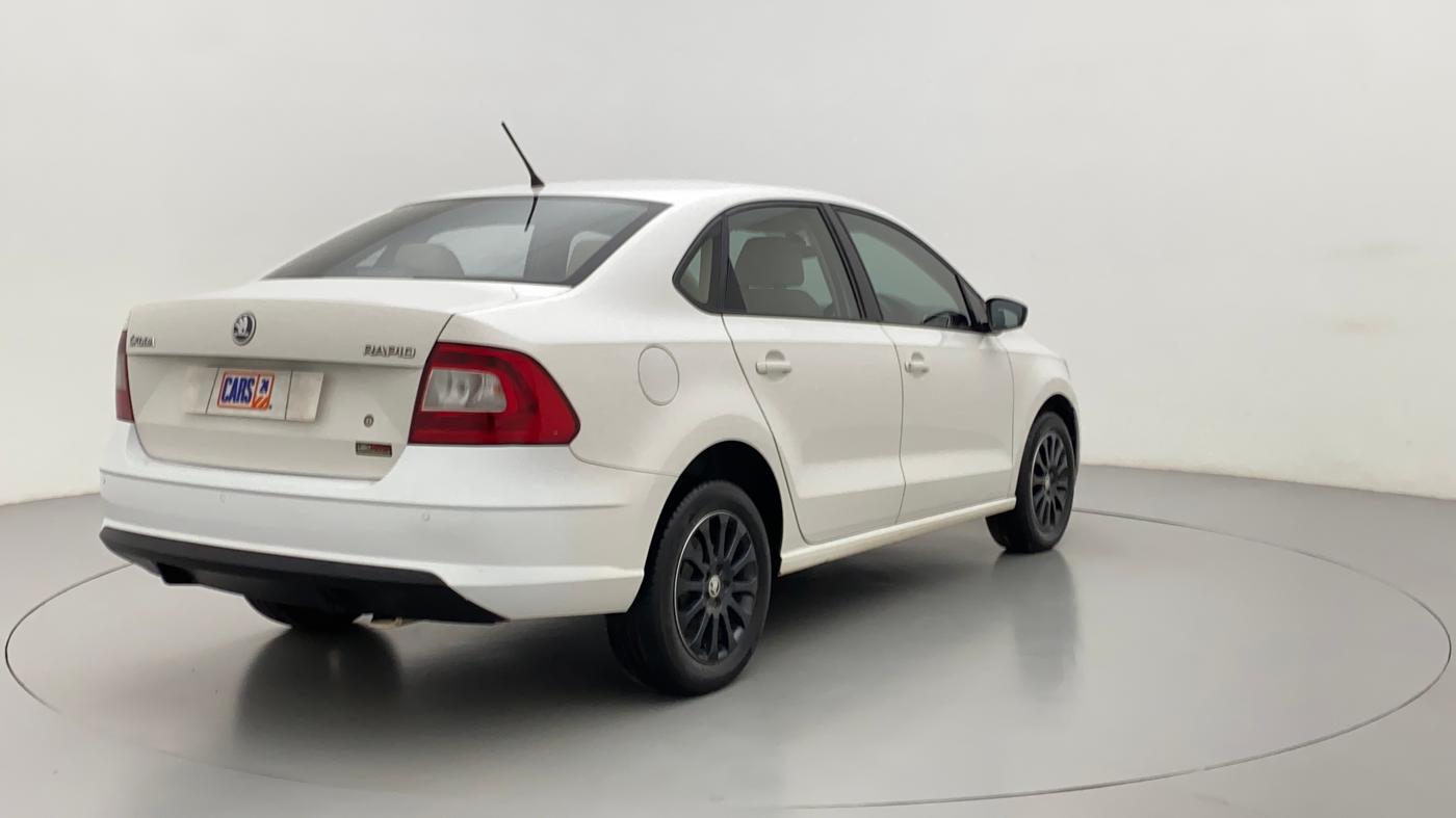 2016 Skoda Rapid ELEGANCE 1.6 MPFI MT, Petrol, Manual, 76,171 km, Right Back Diagonal