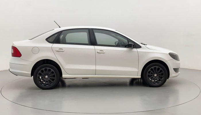 2016 Skoda Rapid ELEGANCE 1.6 MPFI MT, Petrol, Manual, 76,171 km, Right Side View