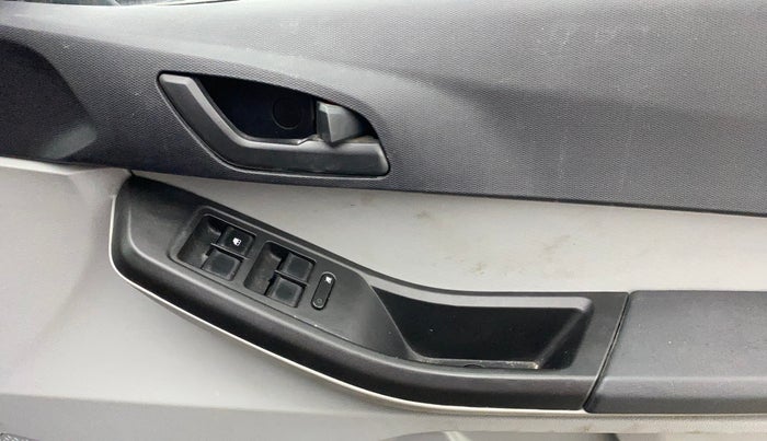 2022 Tata Tiago XM CNG, CNG, Manual, 98,417 km, Driver Side Door Panels Control