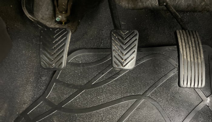 2015 Hyundai Eon D-LITE+, Petrol, Manual, 99,383 km, Pedals