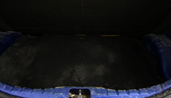 2015 Hyundai Eon D-LITE+, Petrol, Manual, 99,383 km, Boot Inside