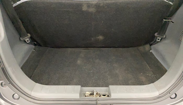 2016 Maruti Alto 800 LXI, Petrol, Manual, 80,767 km, Boot Inside