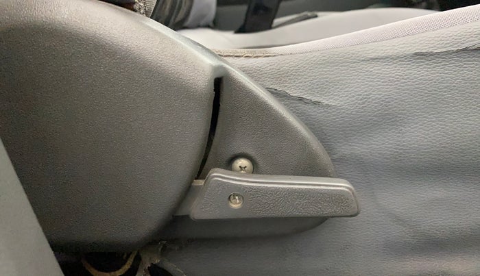 2016 Maruti Alto 800 LXI, Petrol, Manual, 80,767 km, Driver Side Adjustment Panel