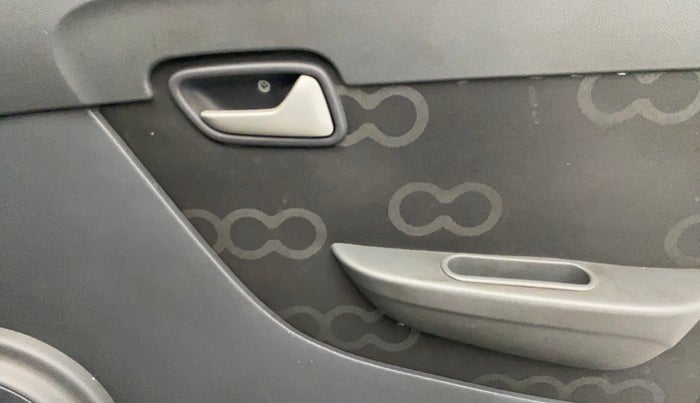 2016 Maruti Alto 800 LXI, Petrol, Manual, 80,767 km, Driver Side Door Panels Control