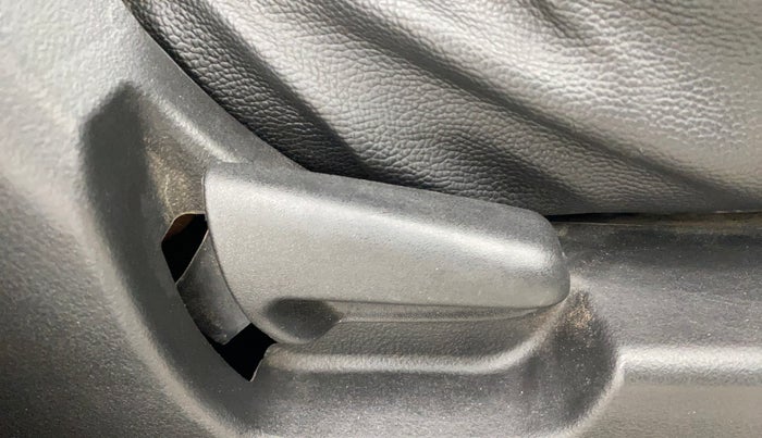 2016 Maruti Wagon R 1.0 VXI AMT, Petrol, Automatic, 91,702 km, Driver Side Adjustment Panel