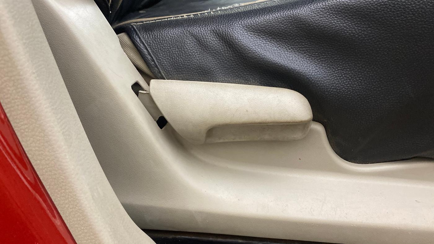 2018 Maruti Celerio VXI AMT, Petrol, Automatic, 80,921 km, Driver Side Adjustment Panel