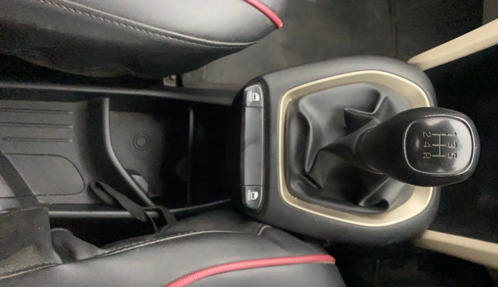 2019 Hyundai NEW SANTRO ERA EXECUTIVE, Petrol, Manual, 32,639 km, Gear Lever