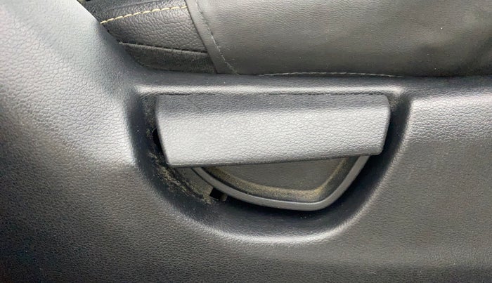 2019 Hyundai NEW SANTRO ERA EXECUTIVE, Petrol, Manual, 32,639 km, Driver Side Adjustment Panel