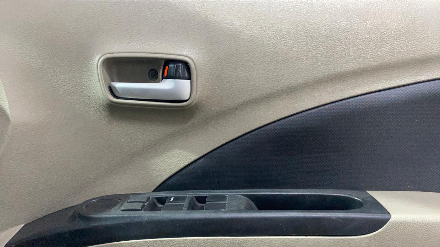 2015 Maruti Celerio VXI AMT, Petrol, Automatic, 75,713 km, Driver Side Door Panels Control