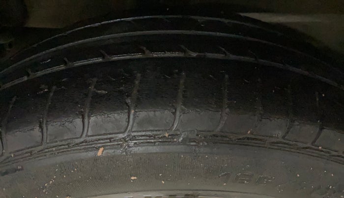 2015 Maruti Celerio VXI AMT, Petrol, Automatic, 75,694 km, Right Rear Tyre Tread