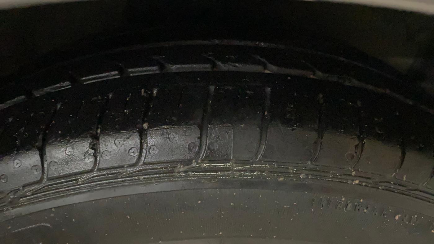 2015 Maruti Celerio VXI AMT, Petrol, Automatic, 75,713 km, Right Front Tyre Tread