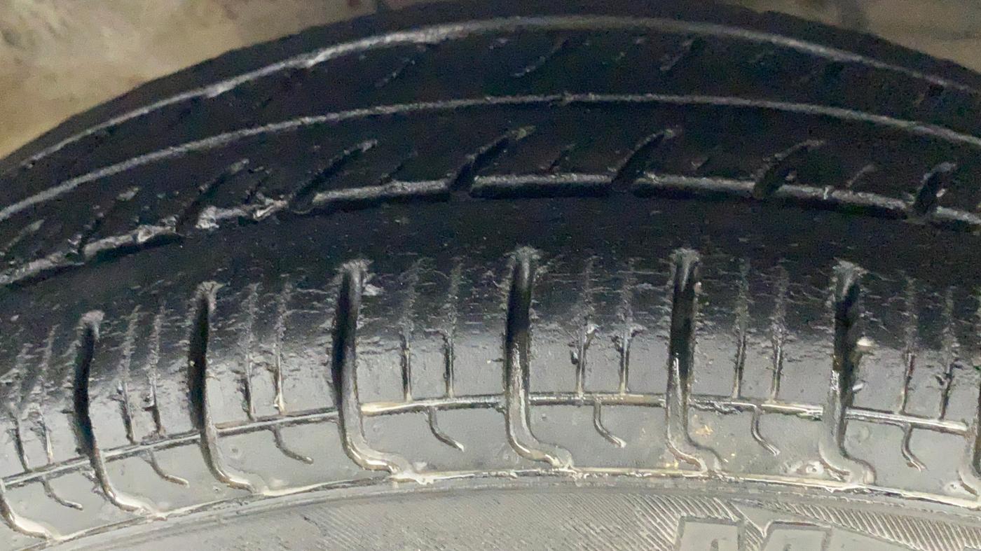 2014 Maruti Alto 800 LXI CNG, CNG, Manual, 78,770 km, Left Front Tyre Tread