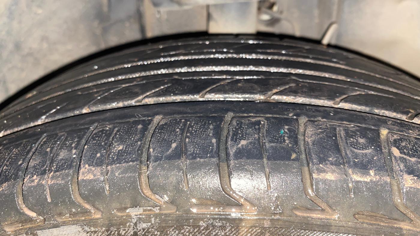 2019 Tata TIGOR XM (O) PETROL, Petrol, Manual, 65,729 km, Right Front Tyre Tread