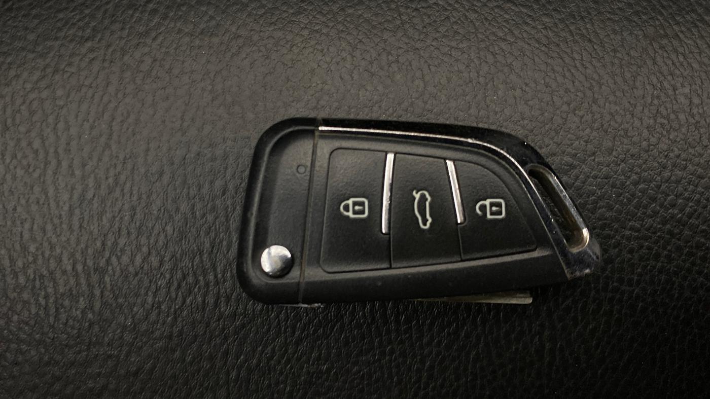 2019 Tata TIGOR XM (O) PETROL, Petrol, Manual, 65,729 km, Key Close Up