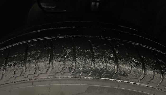 2021 Hyundai NEW I20 Asta 1.0 GDI Turbo IMT, Petrol, Manual, 39,270 km, Left Front Tyre Tread