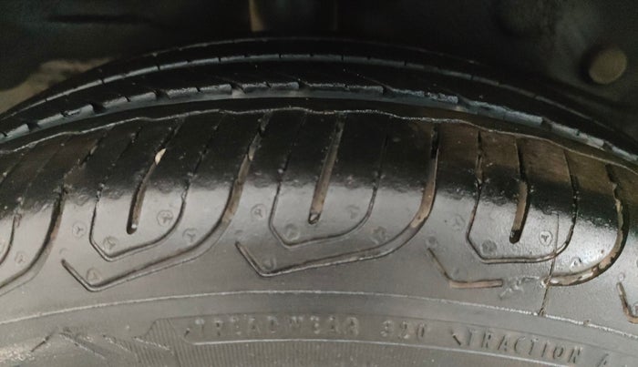 2014 Toyota Etios CROSS 1.2 G, Petrol, Manual, 54,628 km, Right Rear Tyre Tread