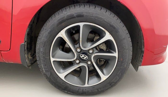 2017 Hyundai Grand i10 SPORTZ (O) AT 1.2 KAPPA VTVT, Petrol, Automatic, 76,899 km, Right Front Wheel