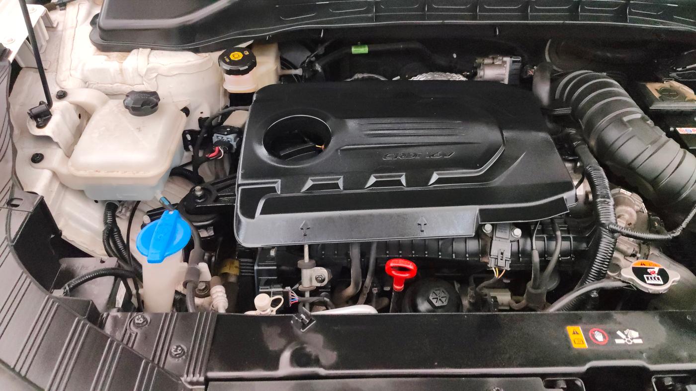 2022 KIA CARENS LUXURY PLUS 1.5 DIESEL AT 6 STR, Diesel, Automatic, 20,469 km, Engine View - Right