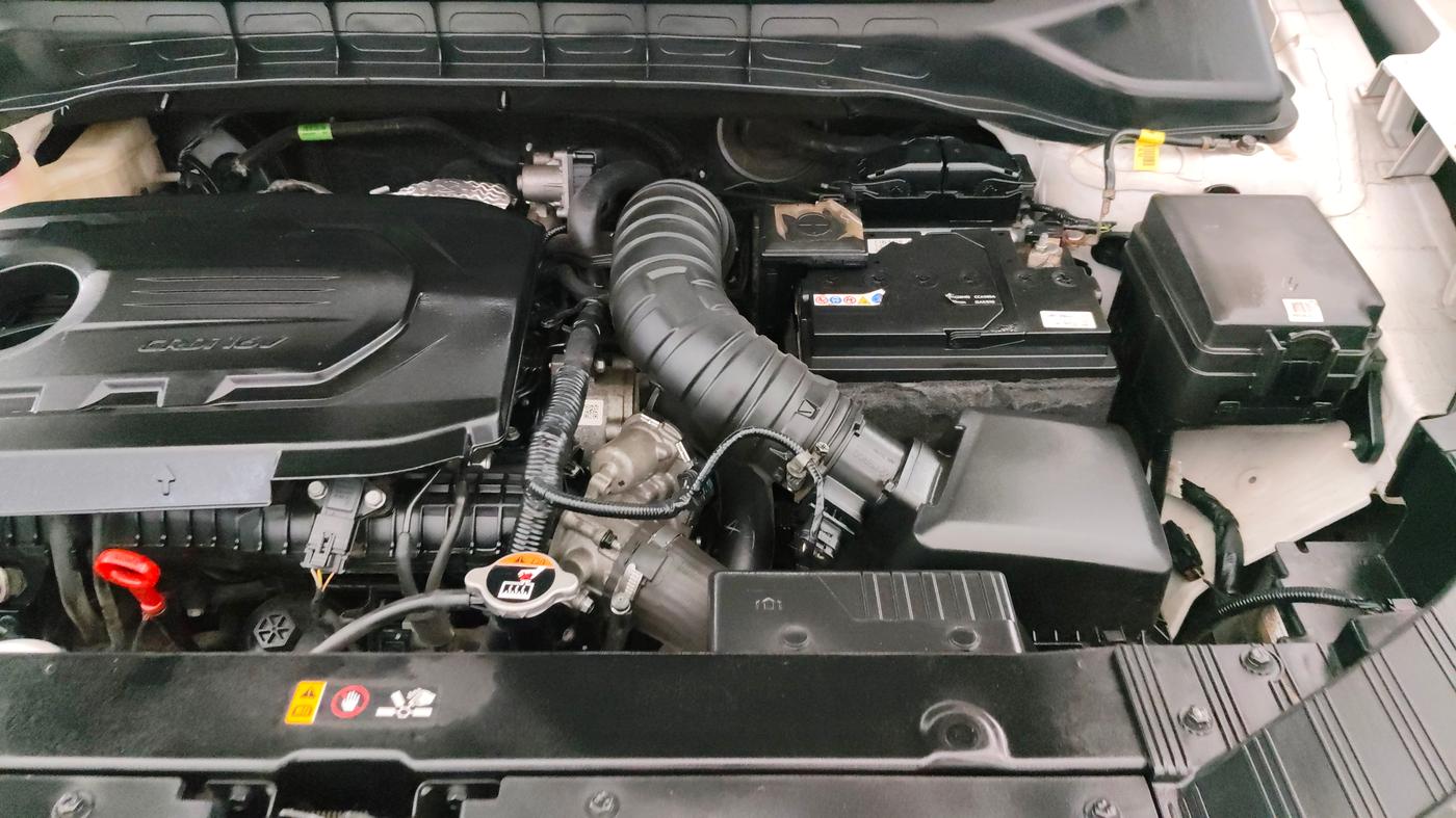2022 KIA CARENS LUXURY PLUS 1.5 DIESEL AT 6 STR, Diesel, Automatic, 20,469 km, Engine View - Left