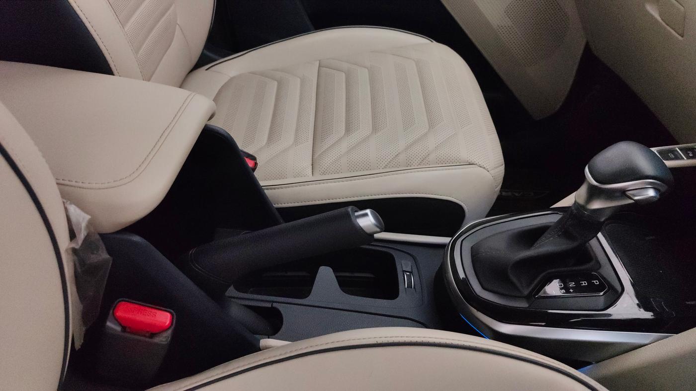 2022 KIA CARENS LUXURY PLUS 1.5 DIESEL AT 6 STR, Diesel, Automatic, 20,469 km, Gear Lever