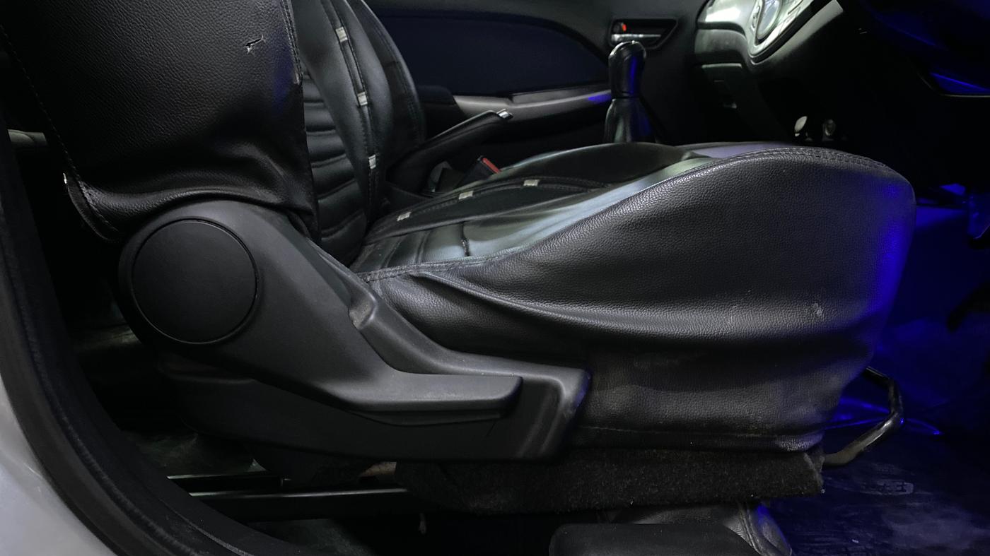 2019 Maruti Baleno DELTA PETROL 1.2, Petrol, Manual, 39,222 km, Driver Side Adjustment Panel