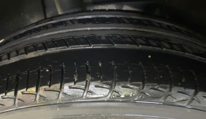 2019 Maruti Baleno DELTA PETROL 1.2, Petrol, Manual, 39,222 km, Right Rear Tyre Tread