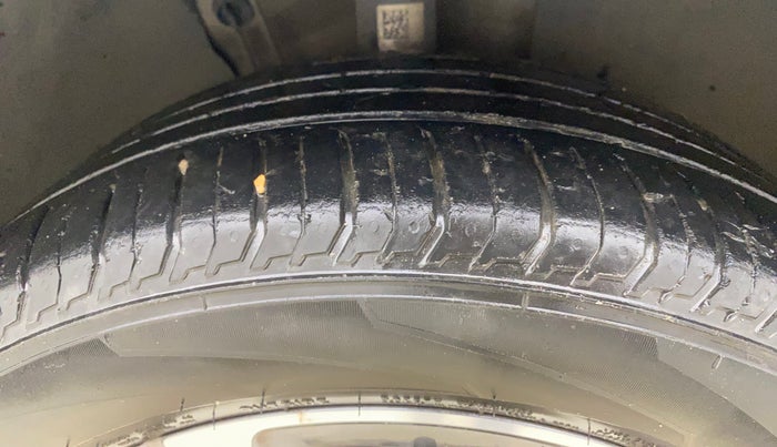 2022 Skoda SLAVIA STYLE 1.5L TSI DSG, Petrol, Automatic, 70,942 km, Right Front Tyre Tread