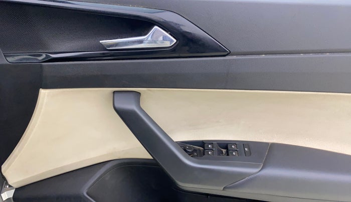 2022 Skoda SLAVIA STYLE 1.5L TSI DSG, Petrol, Automatic, 70,942 km, Driver Side Door Panels Control