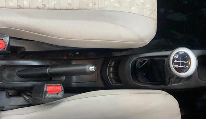 2013 Maruti Wagon R 1.0 VXI, Petrol, Manual, 79,744 km, Gear Lever